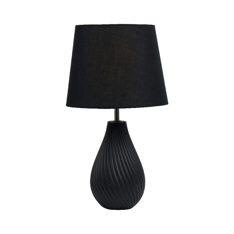 Simple Home cubiculum lecto mensa lucerna