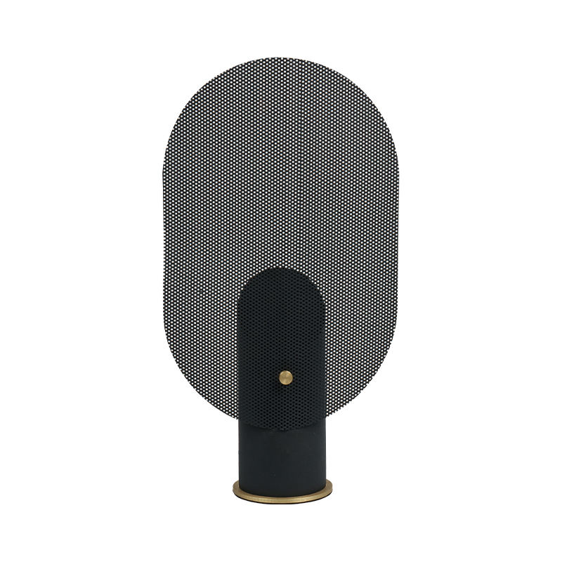 Egredietur ferrum mensa lucerna