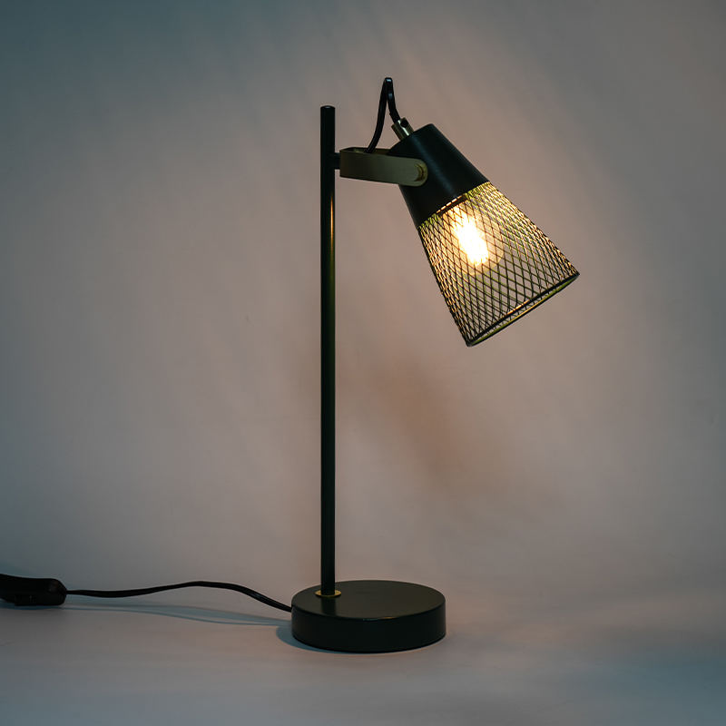 Hotel cubiculo metallum cavum ferrum mensa lucerna