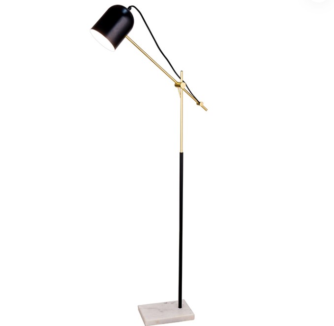 Ut sit in metallum Novifacta brachium huius metallum Novifacta brachium marmore base area lucerna accommodetur?
